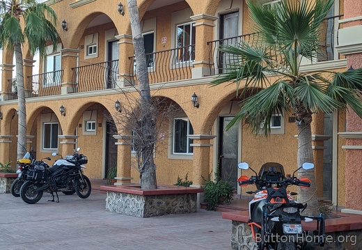 Hotel Angra courtyard